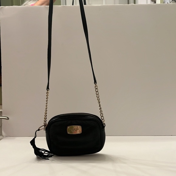 Michael Kors Crossbody Wallet/Mini Purse - Picture 6 of 7